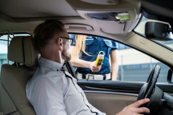 agente de la autoridad procede con multa por alcoholemia