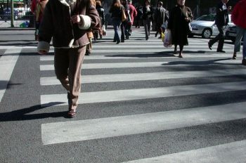 ¿Qué pasa cuando atropello a un peatón dentro o fuera de un paso de cebra?